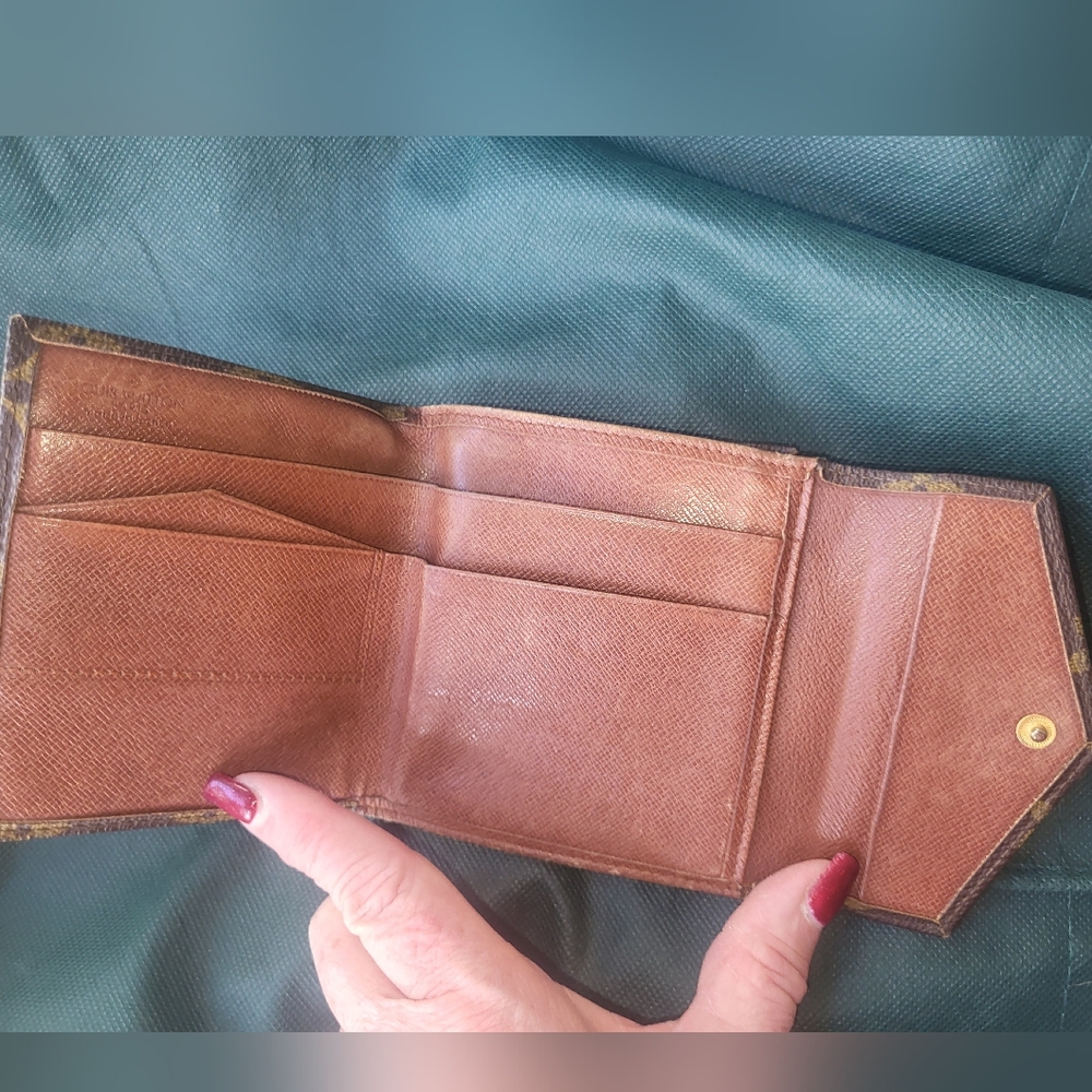 Vintage Louis Vuitton Monogram Elise Bi Fold Wallet - Picture 8 of 13